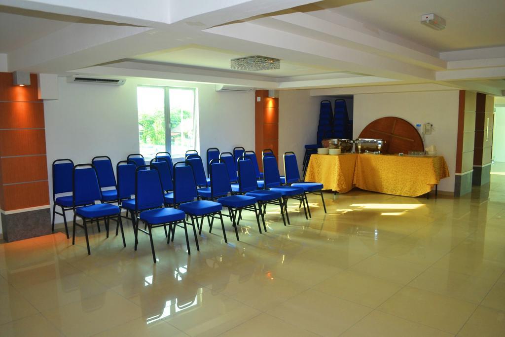 Yew Boutique Hotel Teluk Intan Ngoại thất bức ảnh